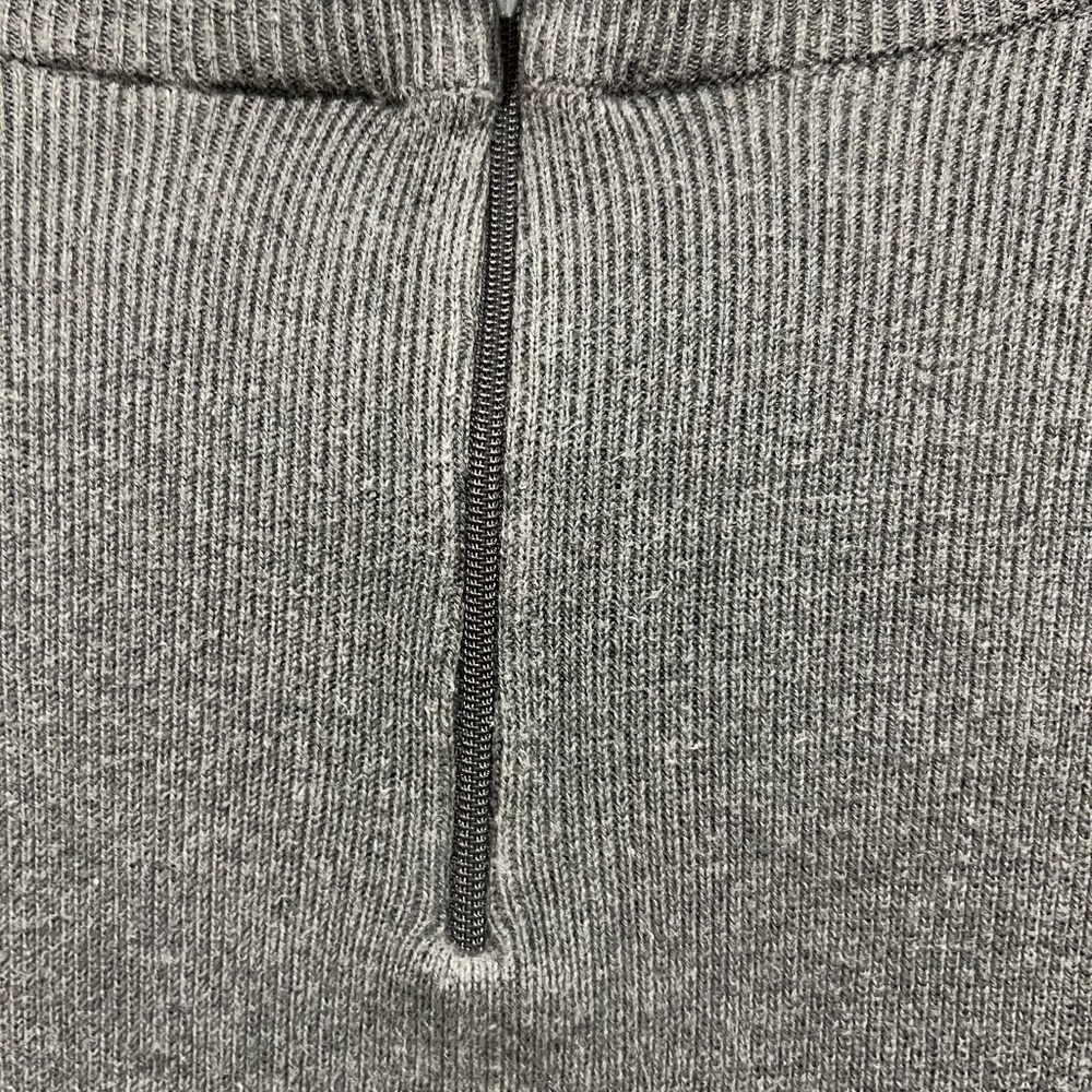 GAP size medium lightweight sweater ling sleeve gray - Picture 2 of 3